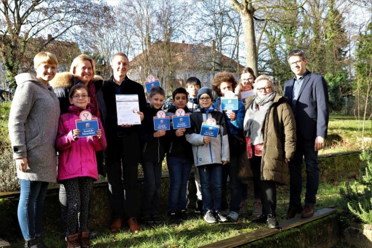 Kräftiger Geldregen für den Schulgarten Leibnizschule Frankfurt