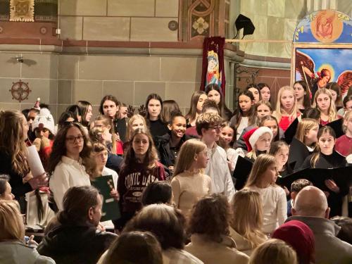 Jeder einzelne zählt - und gut klingt es dennoch nur, wenn sich alle dem großen Ziel unterordnen, das die Stücke vorgeben. 