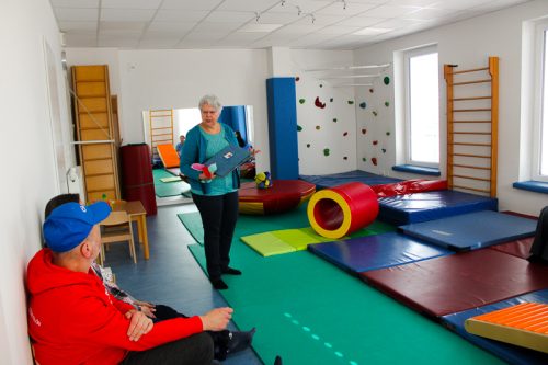 spendenuebergabe leibniz industries stuart and friends 09032026-13